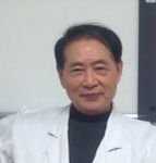 何英