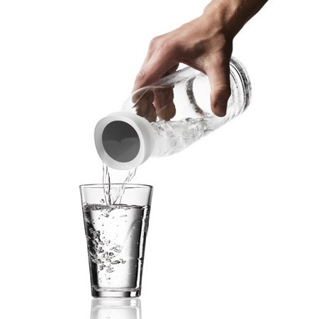 用错杯子喝水可能会致癌
