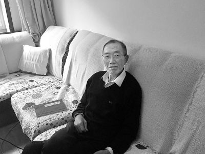老人电击起死回生