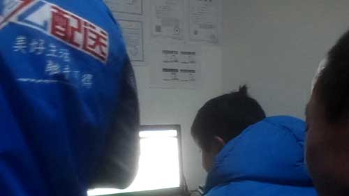 “饿了么”惊现黑心作坊,看完你还会饿么