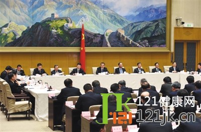 昨日,国务院召开第四次廉政工作会议,中共中央政治局常委、国务院总理李克强发表讲话。新华社记者 饶爱民 摄